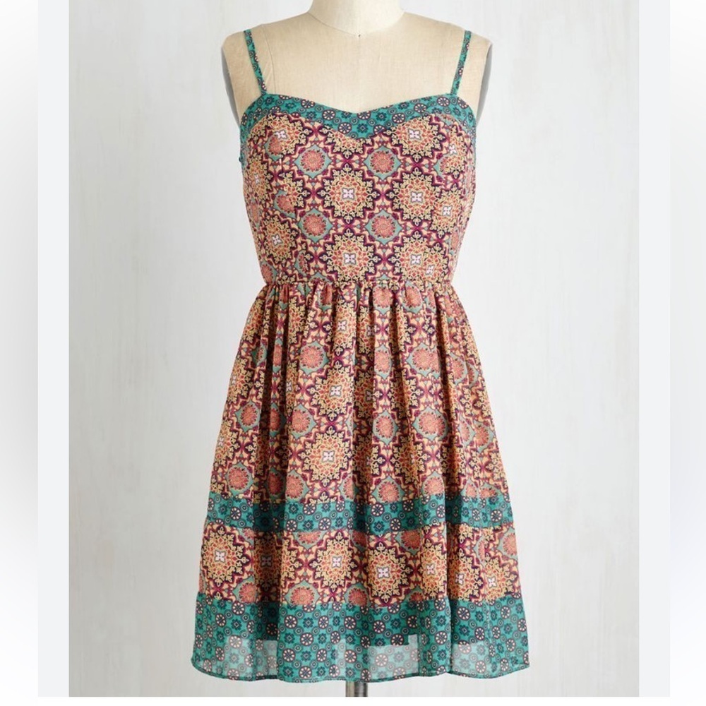 City Triangles retro print sweetheart cleavage fit & flare mini dress‎ Sz 1